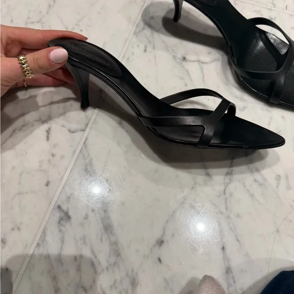 Saint Laurent Black Leather Pointed-Toe Slide Heels - Picture 2 of 5